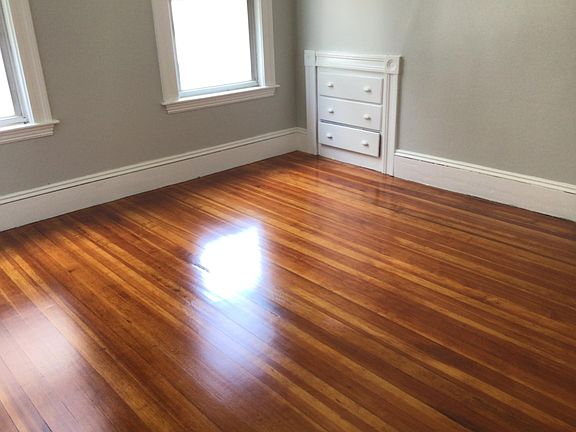 3rd image of 117 Laighton St #1
