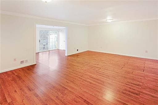 2nd image of 21 Crandall Dr