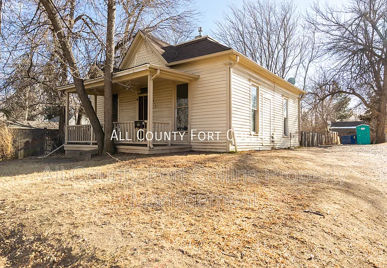 417 E Mulberry St — Photo 3