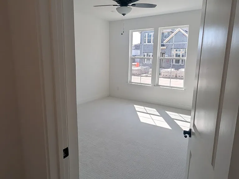 7273 Farley St — Photo 4