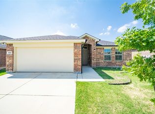 8900 Devonshire Dr, Fort Worth, TX 76131