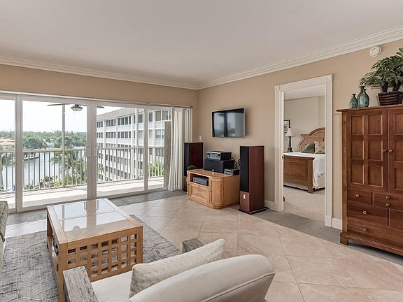 5th image of 400 N Federal Hwy APT 512