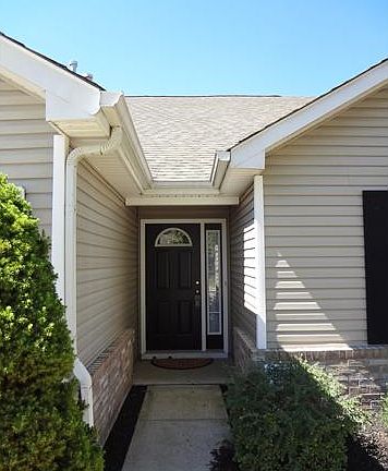 3rd image of 8131 Burnett Blvd