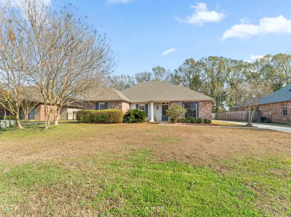 6243 Riverine Dr, Baton Rouge, LA 70820