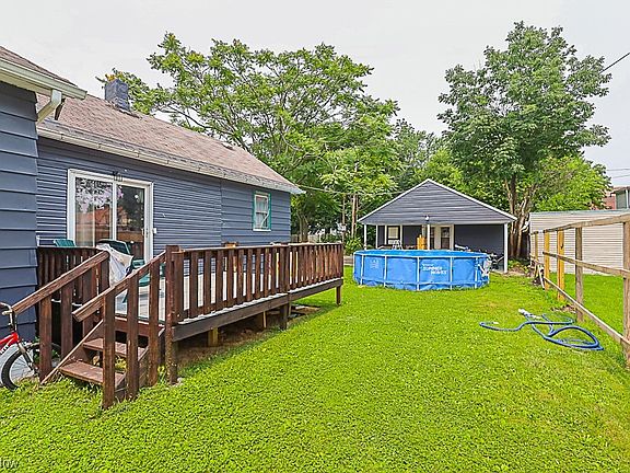3rd image of 3712 Denison Ave