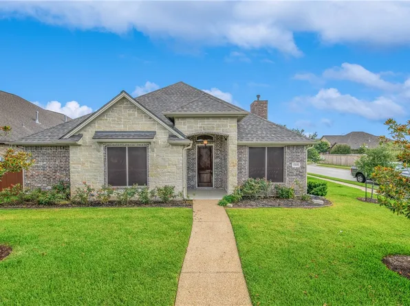 15619 Wood Brook Ln, College Station, TX 77845