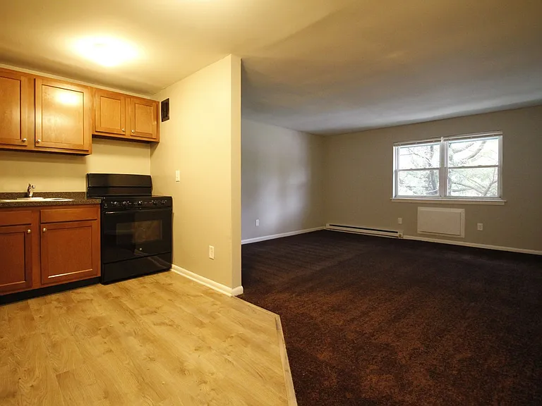 Oak Ridge Apartments — Photo 16