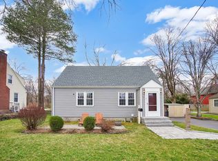 28 Williams St W, Glastonbury, CT 06033