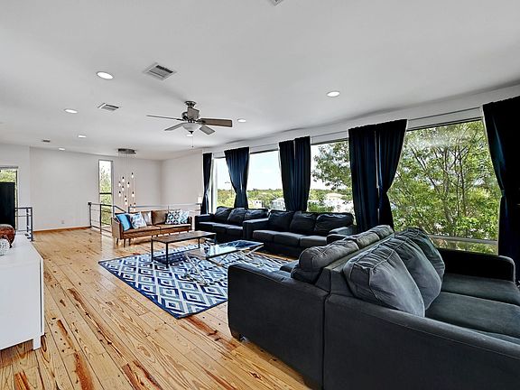 4th image of 605 W 29th St #1/2