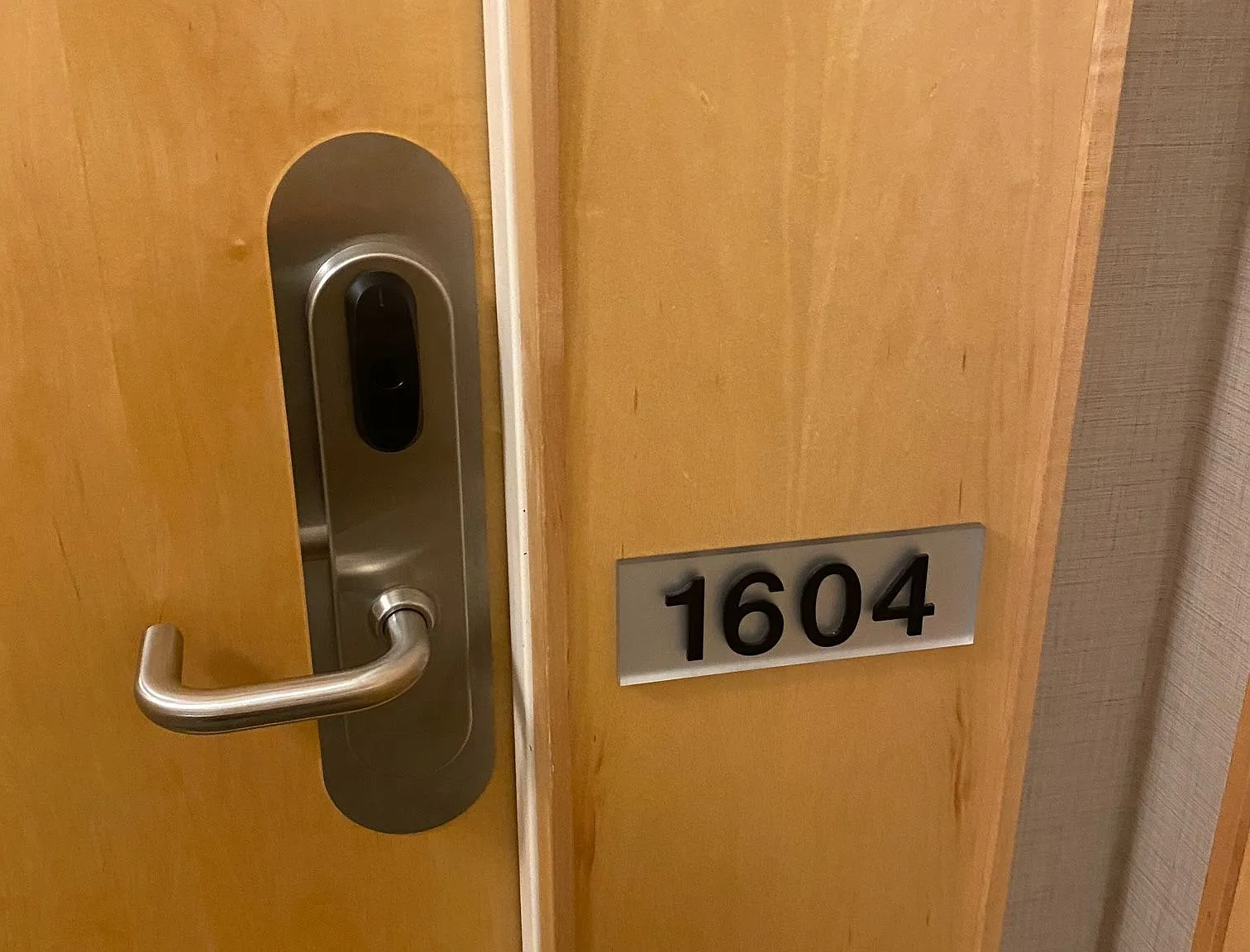 2 bed, $2,400 — Photo 3