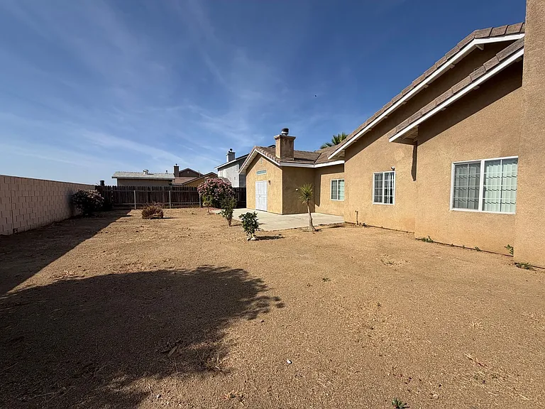 611 Winners Cir — Photo 25