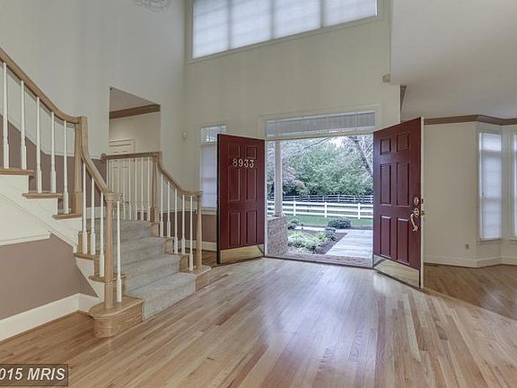 5th image of 8933 Holly Leaf Ln