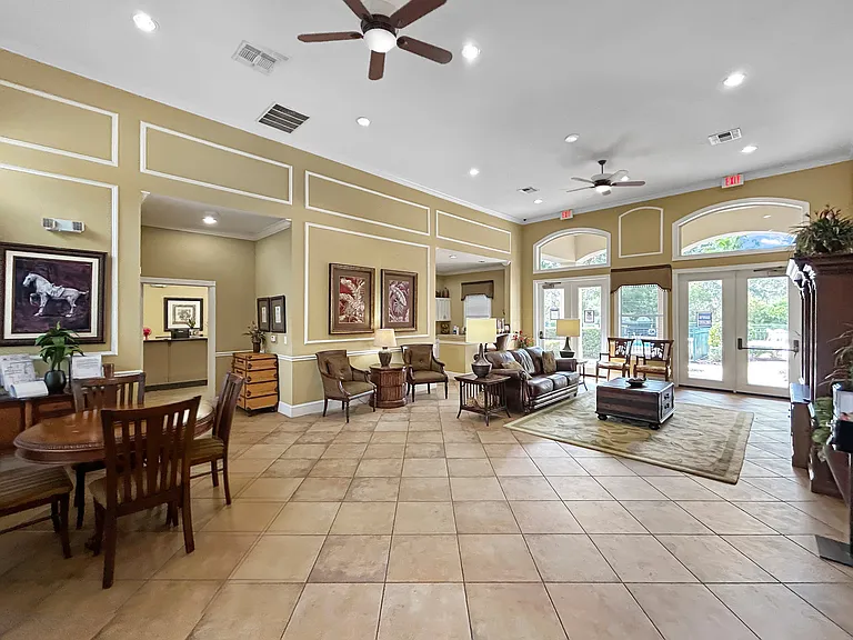 Brook Haven Apartments — Photo 9