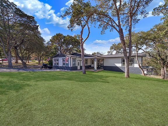3rd image of 1120 Canyon Dr