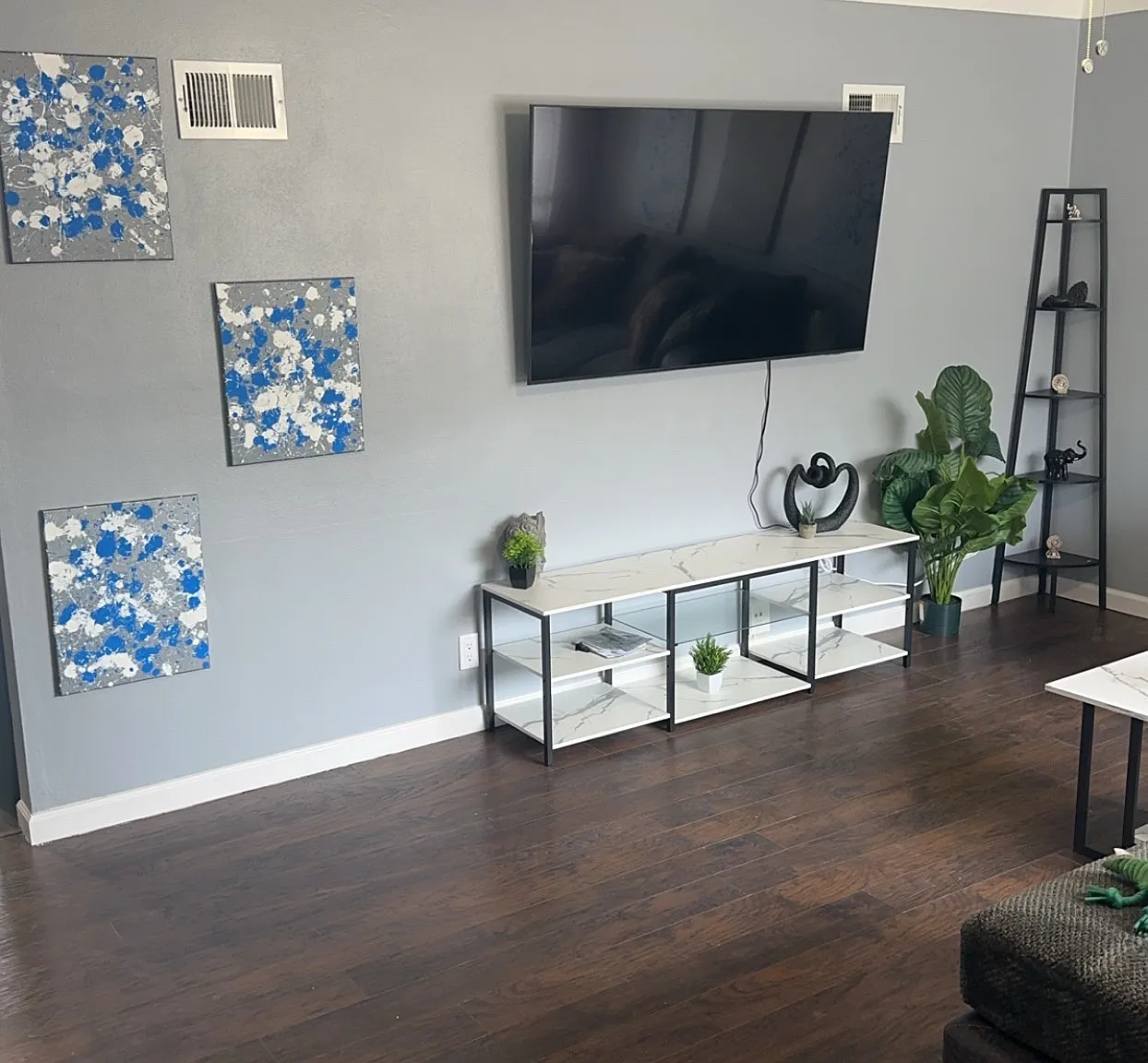 5 bed, 1320 sqft, $4,000 — Photo 3