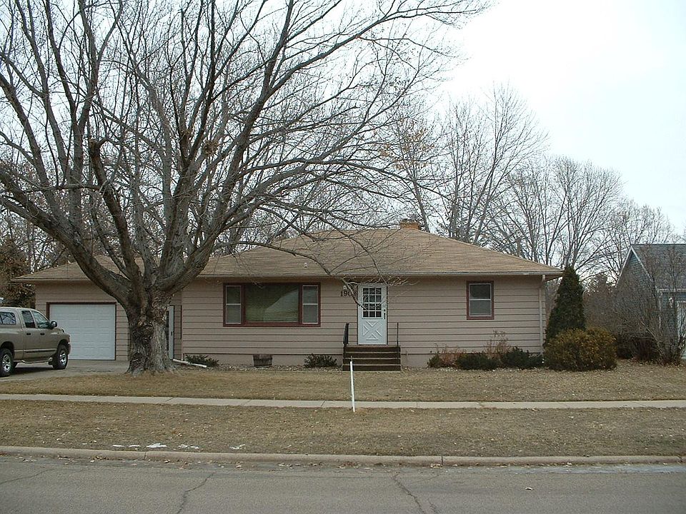 1st image of 1904 McCellan Dr SW