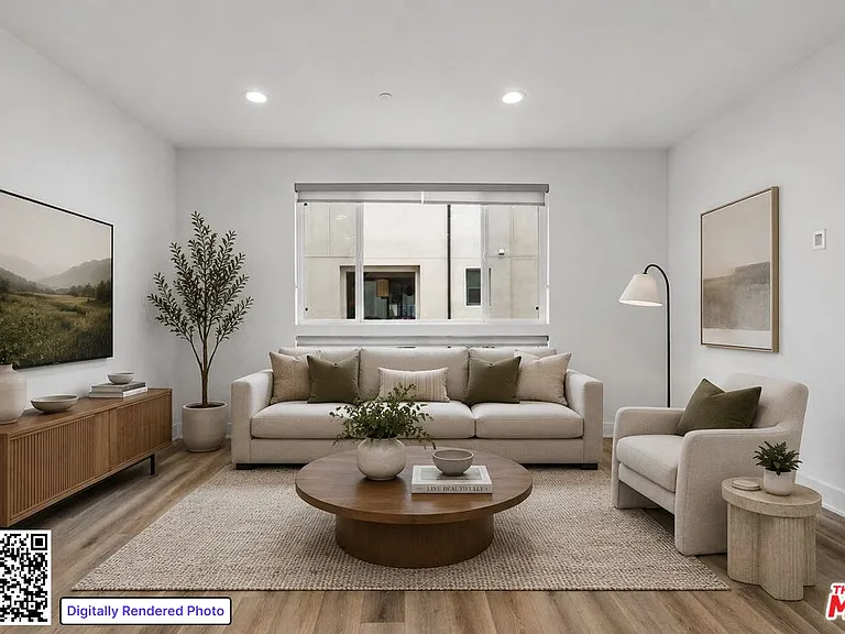 2907 Exposition Pl #4 — Photo 1