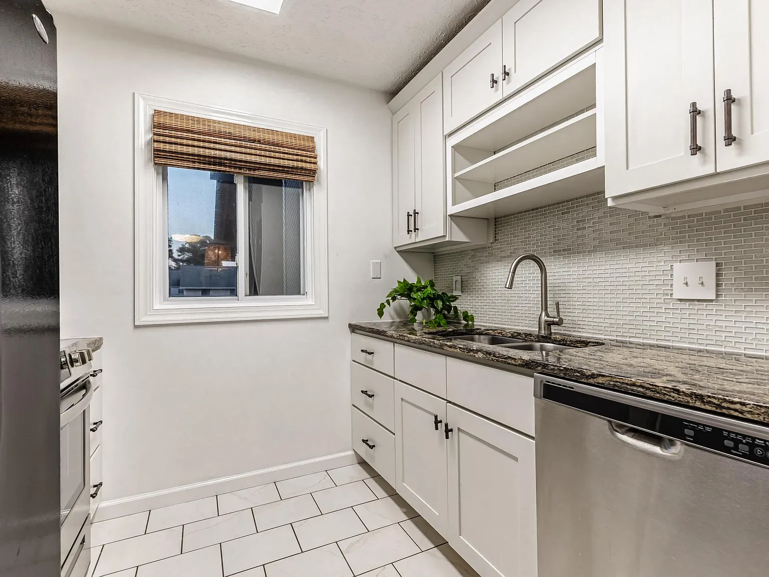 3015 Old Bryan Dr — Photo 2