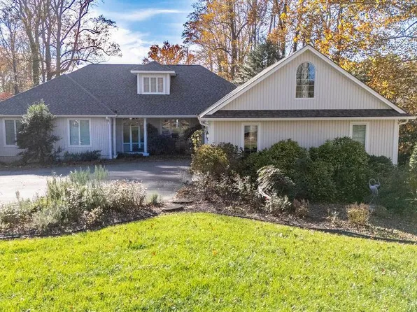 100 Ferry Point Rd, Burgess, VA 22432