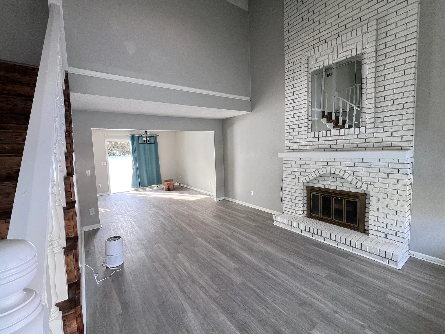 4 bed, 2068 sqft, $1,945 — Photo 4