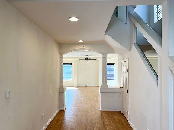 5th image of 6761 Philharmonic Ave
