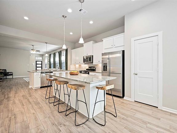 5th image of 16423 Apache Woods Way