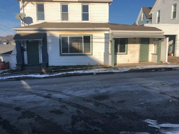 105 E Madison Ave, Vandergrift, PA 15690