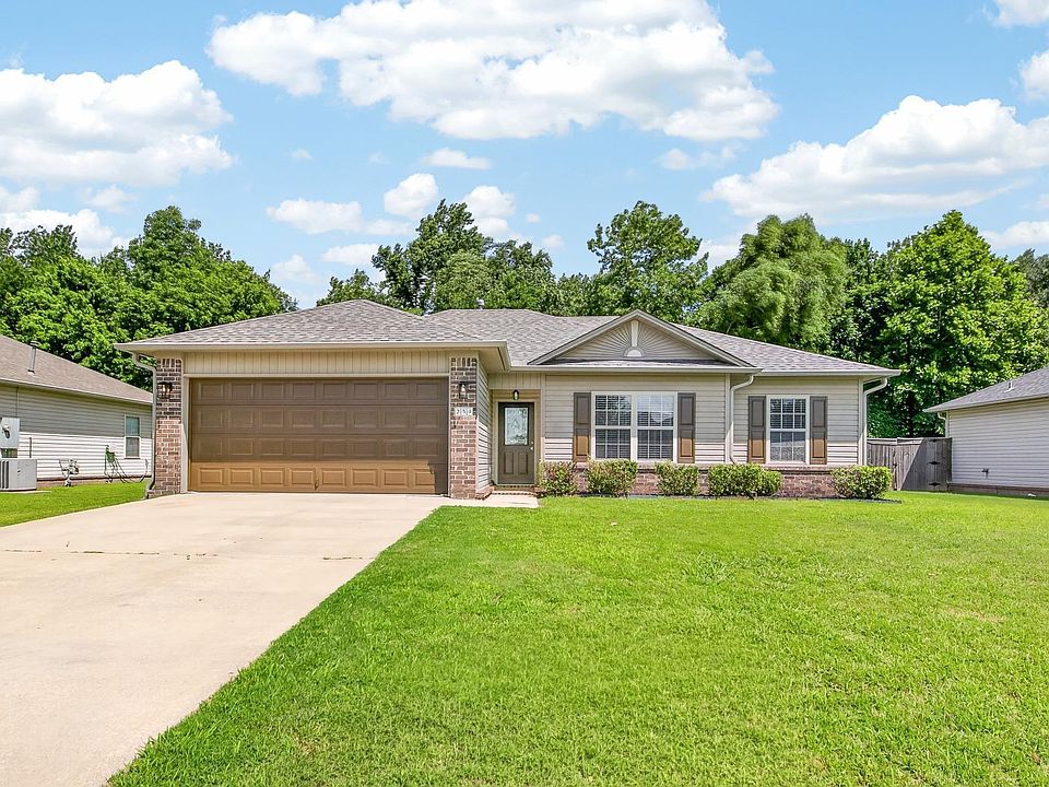 1st image of 234 Plum Dr
