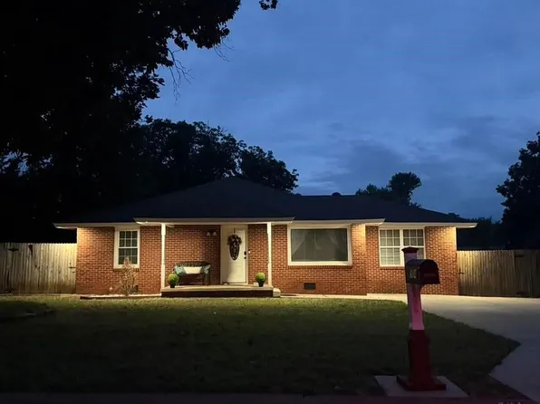 504 N Stephens St, Ponca City, OK 74601