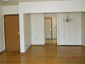 3rd image of 2733 W Kilbourn Ave APT 203