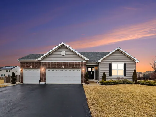 2077 Hearthstone Ave, Yorkville, IL 60560