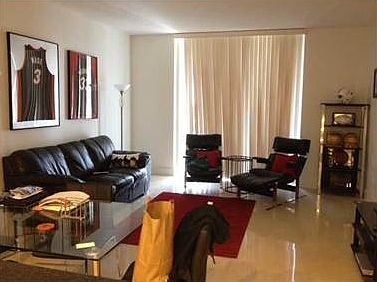 3rd image of 1060 Brickell Ave APT 1513