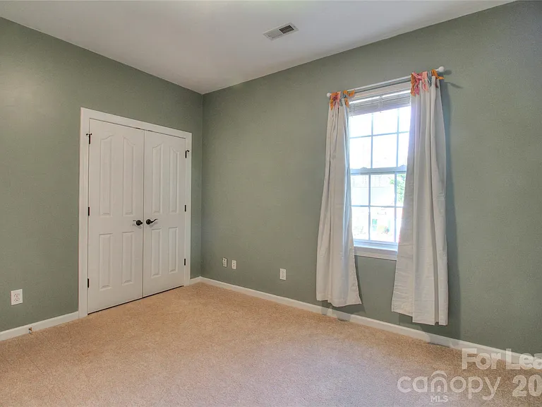 8414 Bampton Dr — Photo 14