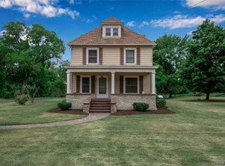 6253 Old Niagara Rd, Lockport, NY 14094