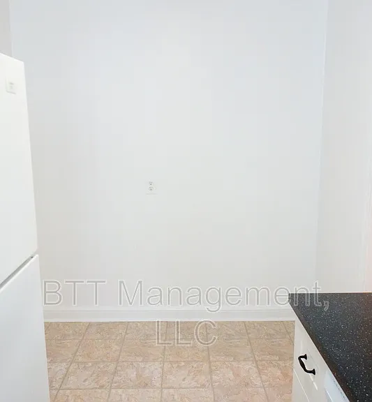 812 Greenwood Cir #4 — Photo 23