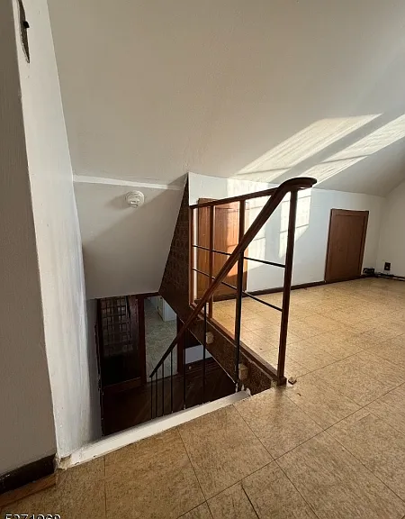204 Columbia Ave — Photo 24