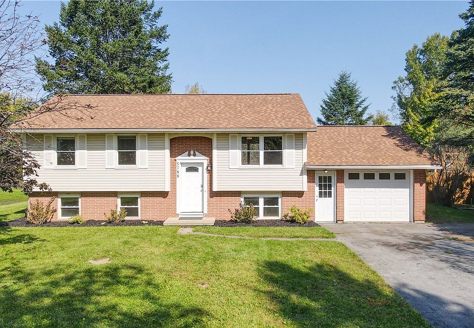 1st image of 5788 Mountain Ash Dr