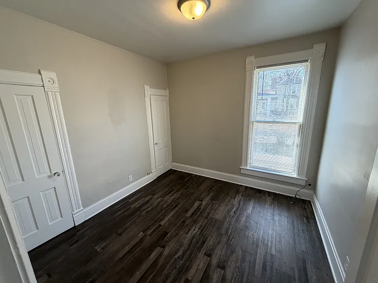 328 Kenwood Ave #1 — Photo 6