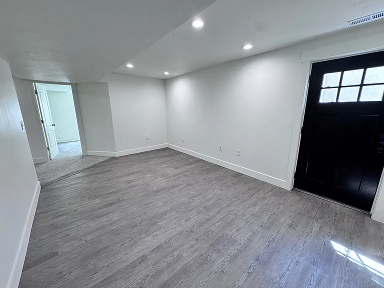 4729 W Middleboro Rd — Photo 5
