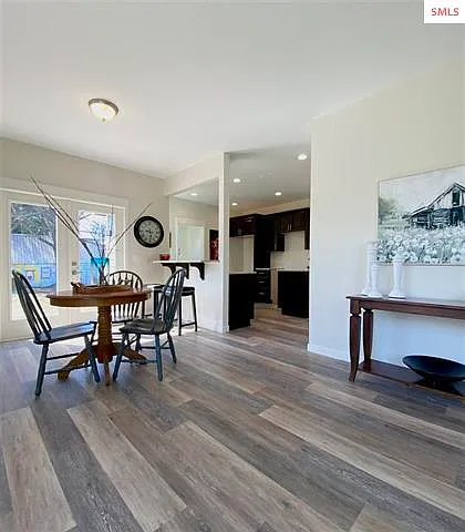 923 Pine St — Photo 4