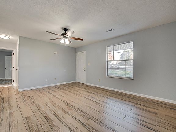 4th image of 6100 Bill Murray Ln