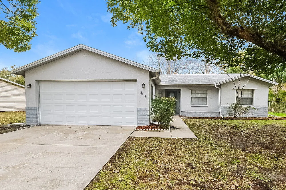 3 bed, 2.0 bath, 1256 sqft, $1,820 — Photo 1