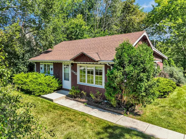 5552 South 45th STREET, Greenfield, WI 53220