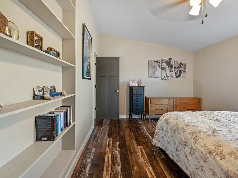 24315 S Columbia Basin Hwy — Photo 15