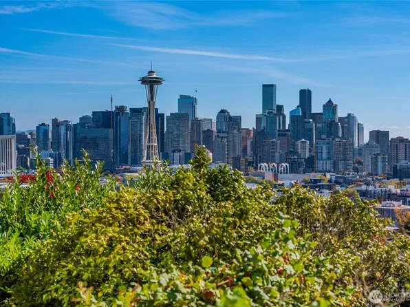 604 W Kinnear Place, Seattle, WA 98119