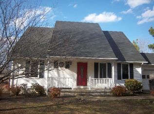 100 Mitchell Dr, Paris, TN 38242