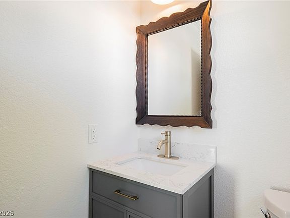 5th image of 2529 Cortina Ave