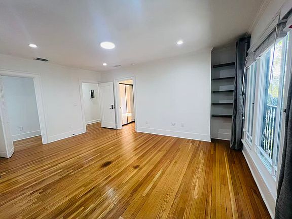 5th image of 645 E California Blvd #2