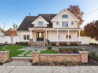 47 Family Ln, Levittown, NY 11756