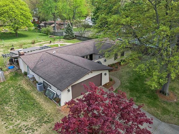 5th image of 2920 La Mesa Dr